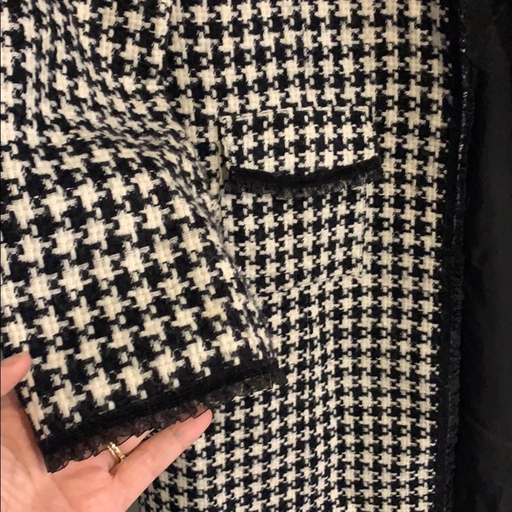 Black & White Coat - Picture 4 of 4